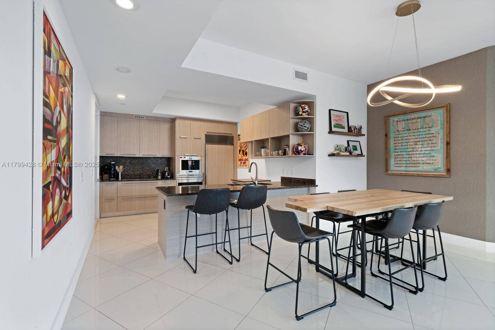Sunny Isles Beach, FL 33160,15901 Collins Ave #1207
