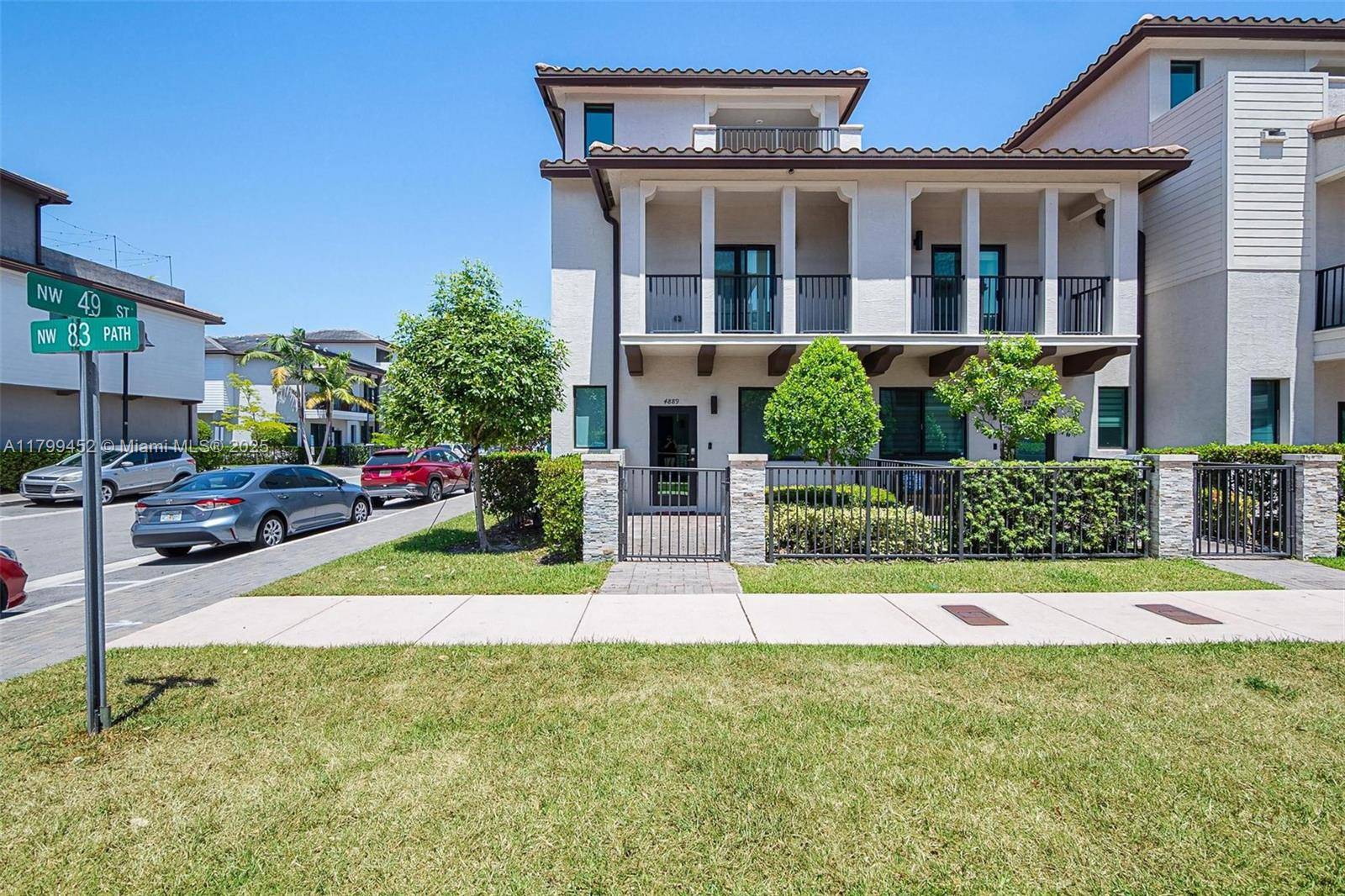 Doral, FL 33166,4889 NW 83rd Path