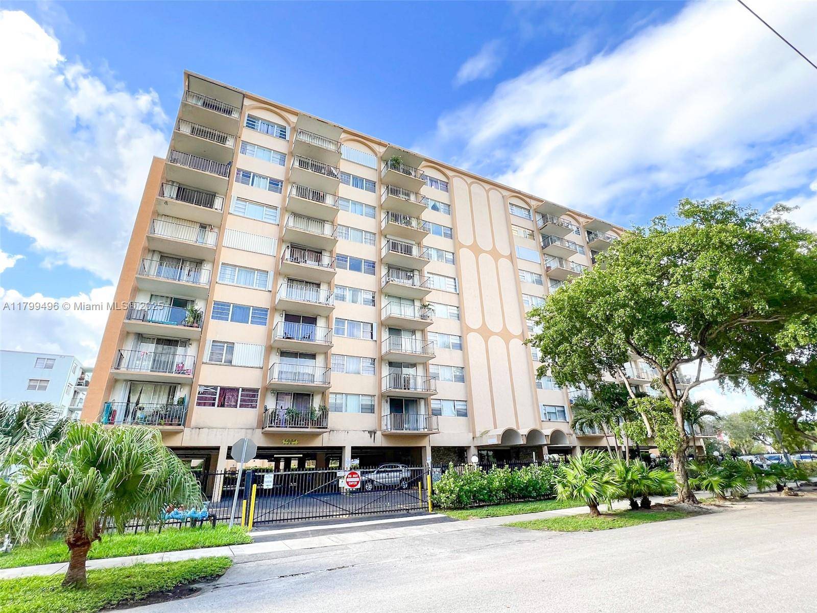 North Miami, FL 33161,1470 NE 125th Ter #PH3