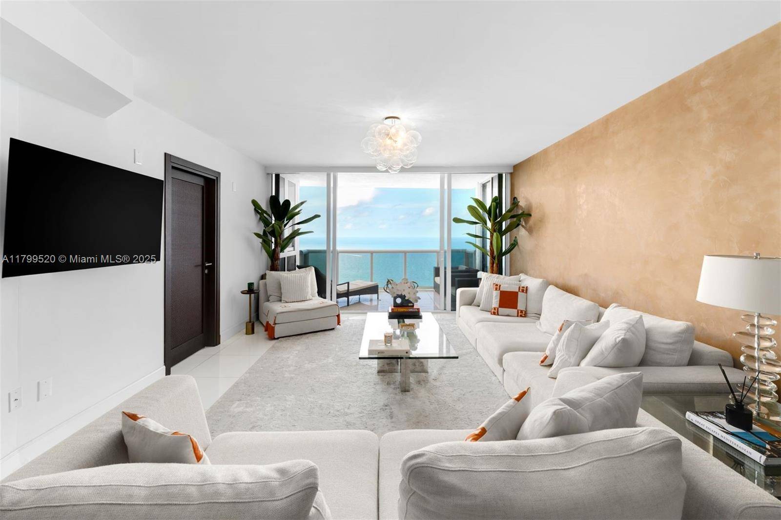 Sunny Isles Beach, FL 33160,18201 Collins Ave #5206