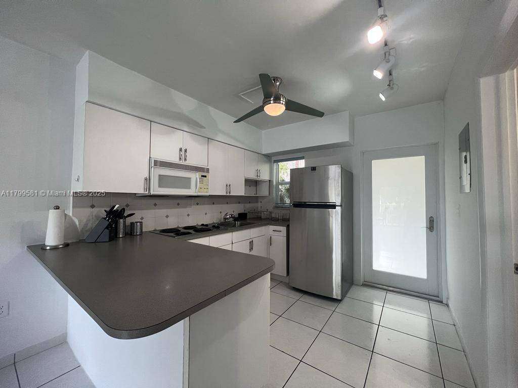 Miami Beach, FL 33139,Address not disclosed