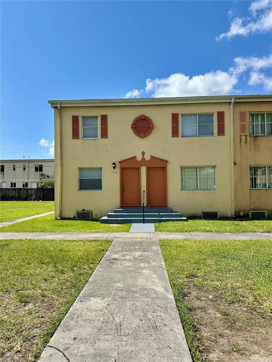 Miami, FL 33150,434 NW 85th St Rd #434