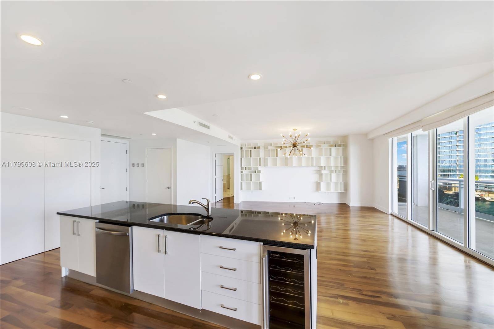 Miami, FL 33131,901 Brickell Key Blvd #607