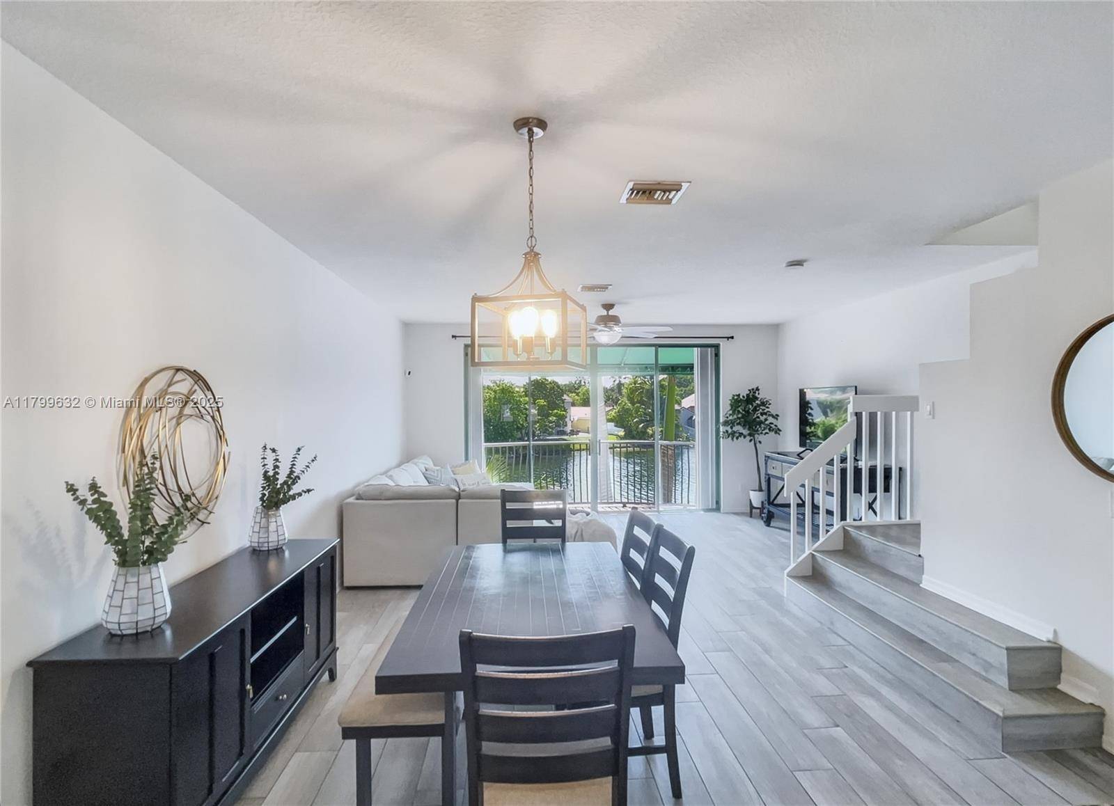 Sunrise, FL 33323,1409 NW 126th Way