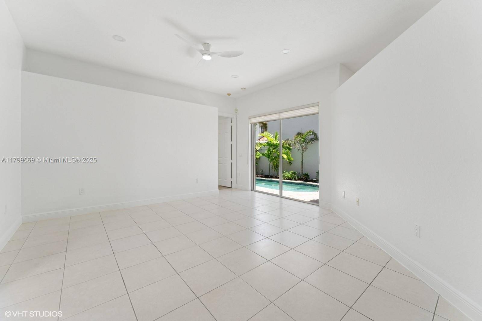 Hollywood, FL 33019,1576 Breakwater Ter