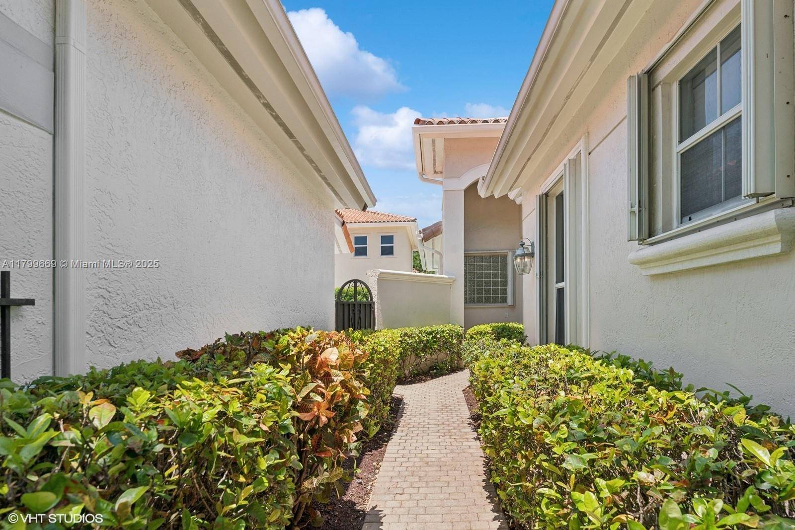 Hollywood, FL 33019,1576 Breakwater Ter