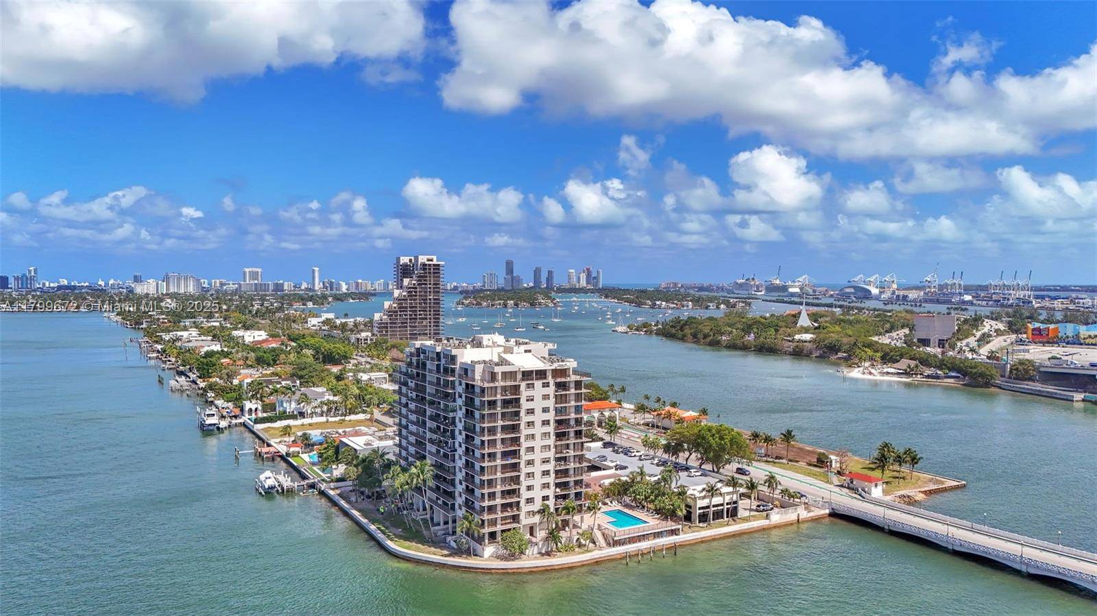 Miami Beach, FL 33139,801 N Venetian Dr #208