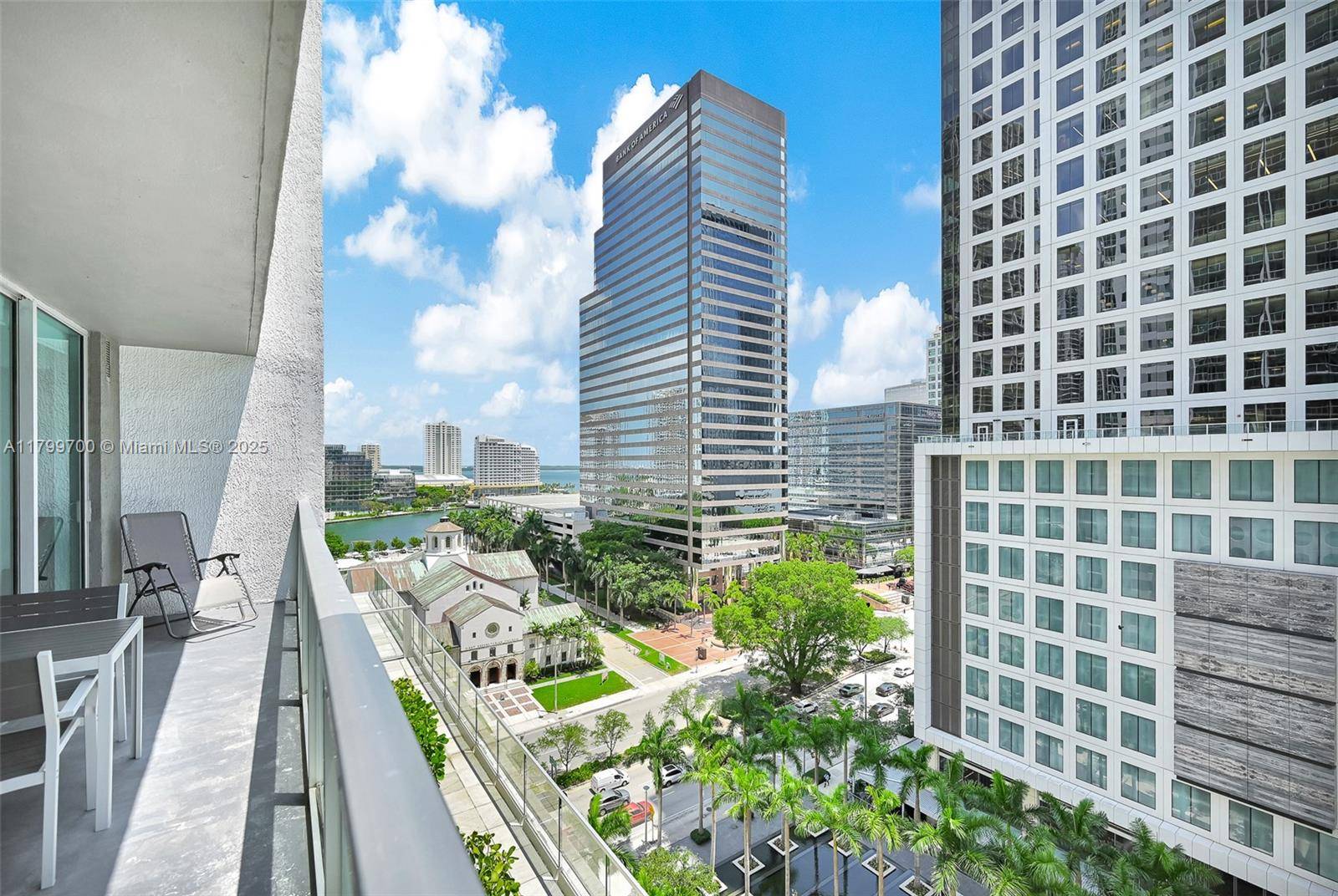 Miami, FL 33131,500 Brickell Ave #1208