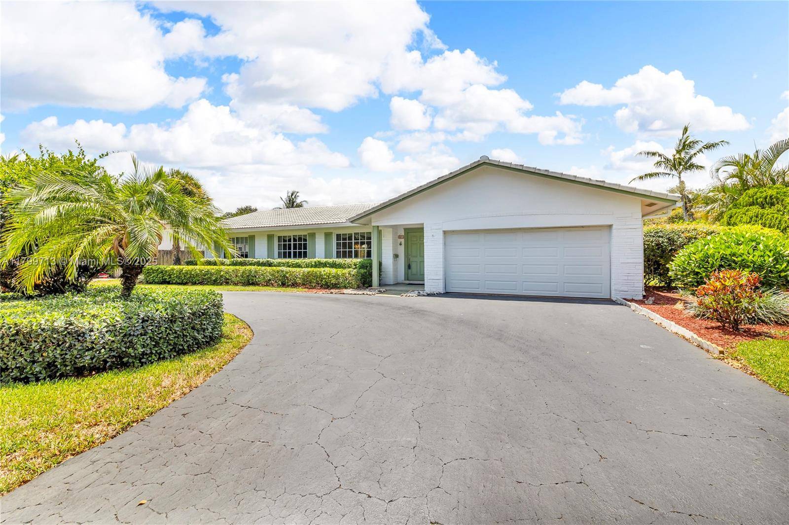Plantation, FL 33317,861 SW 58th Ave