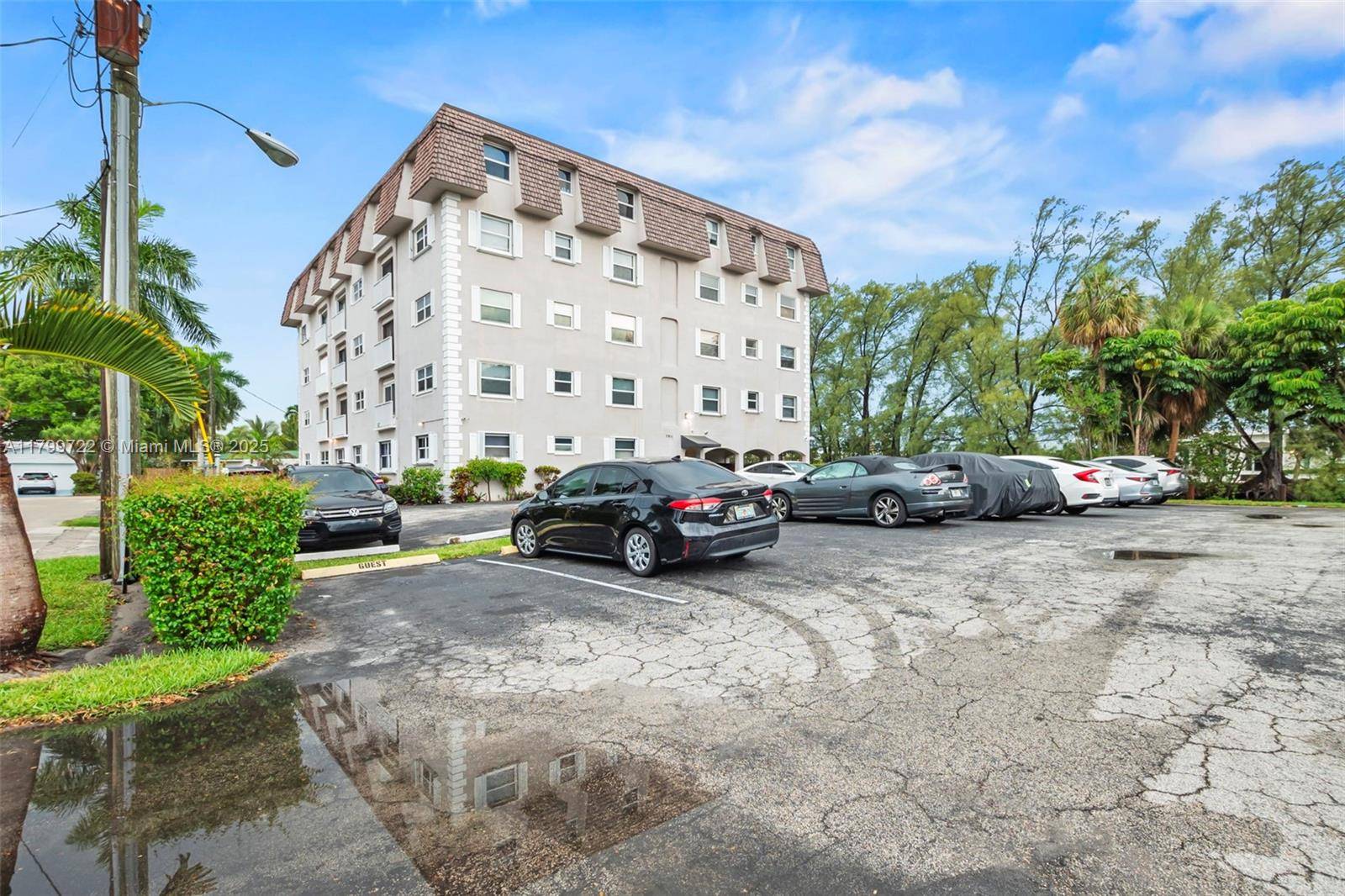 Fort Lauderdale, FL 33334,5911 NE 14th Ln #201S