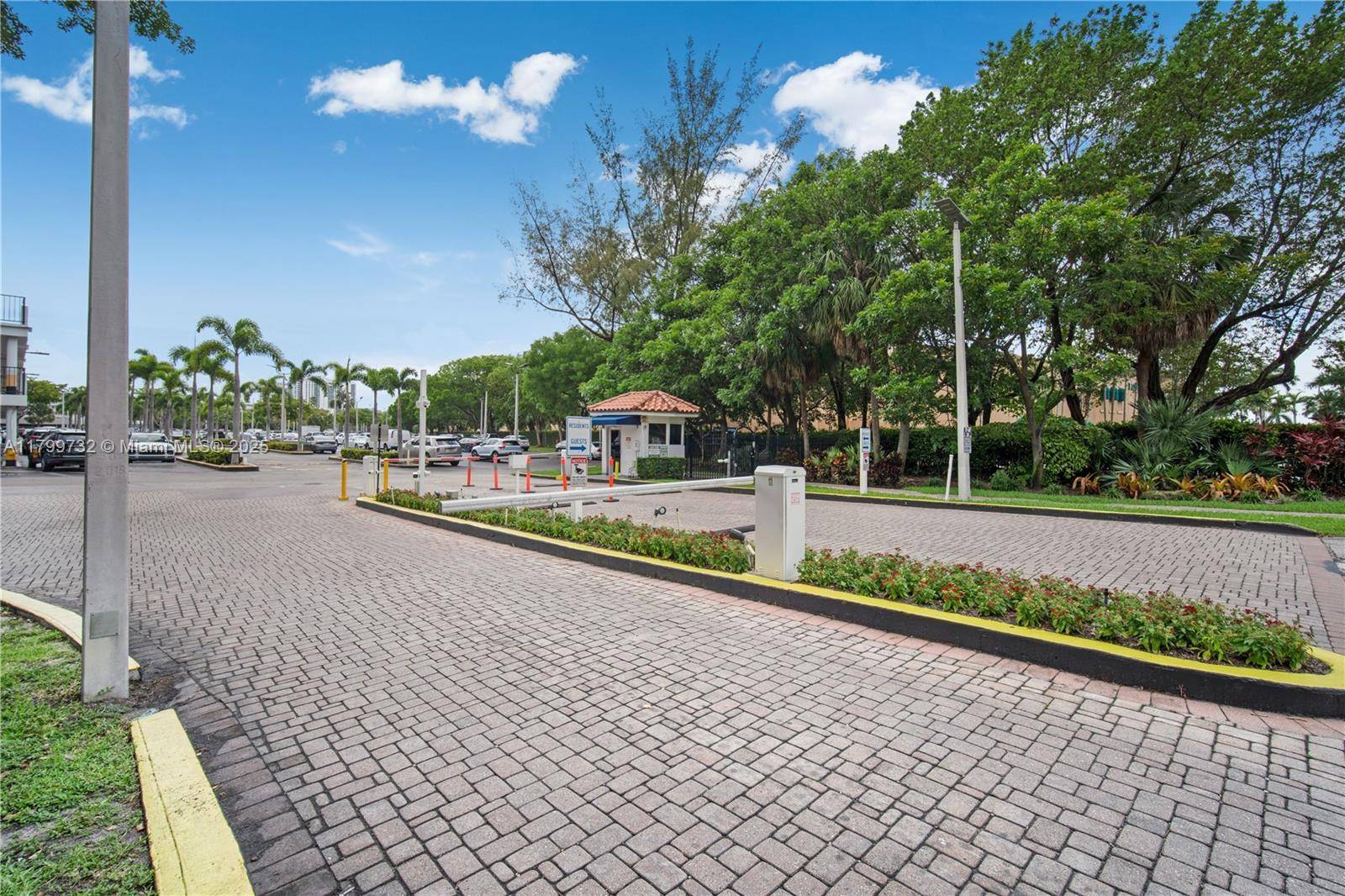 Aventura, FL 33160,2750 NE 183rd St #504