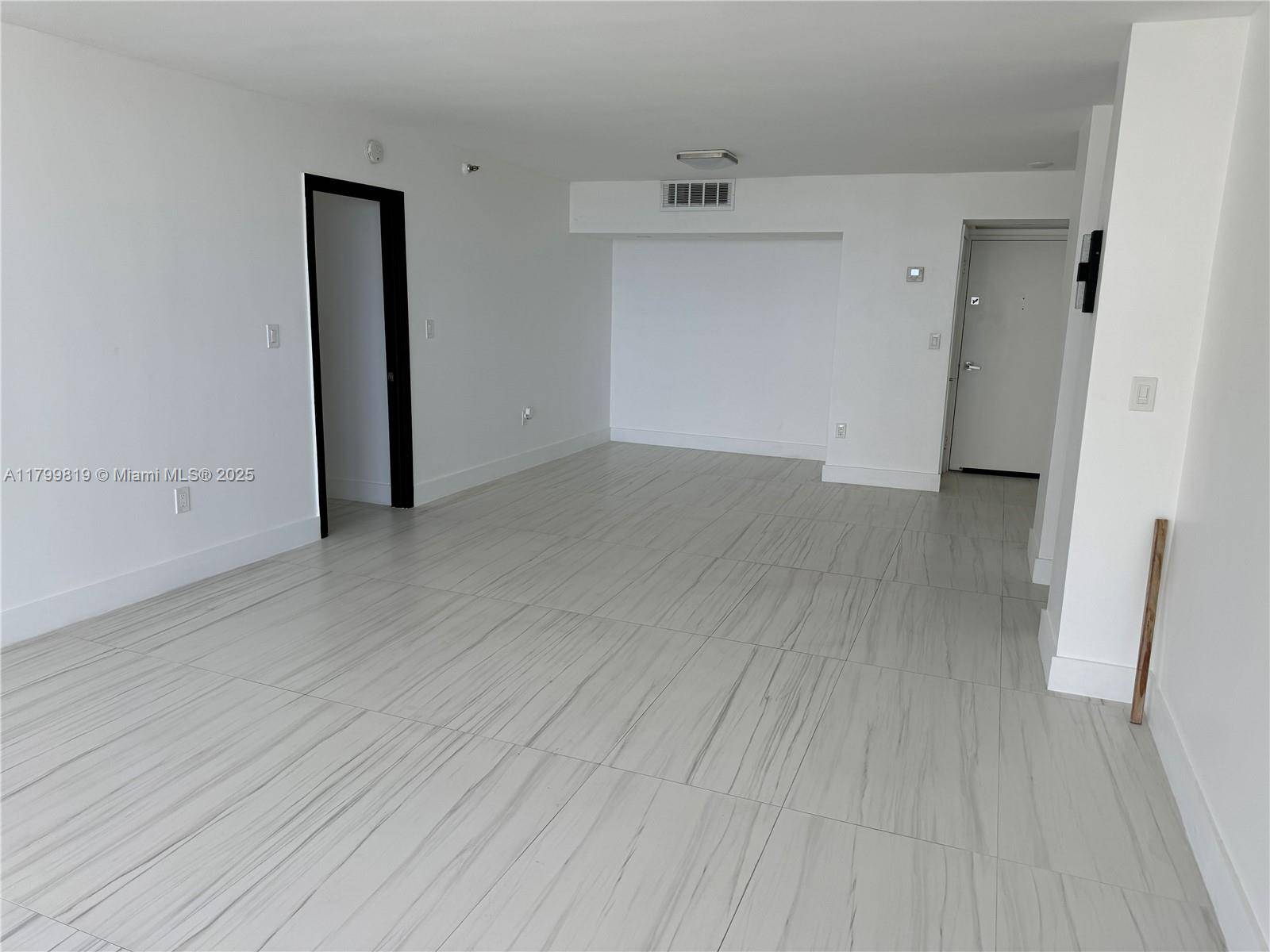 Aventura, FL 33180,20505 E Country Club Dr #1436
