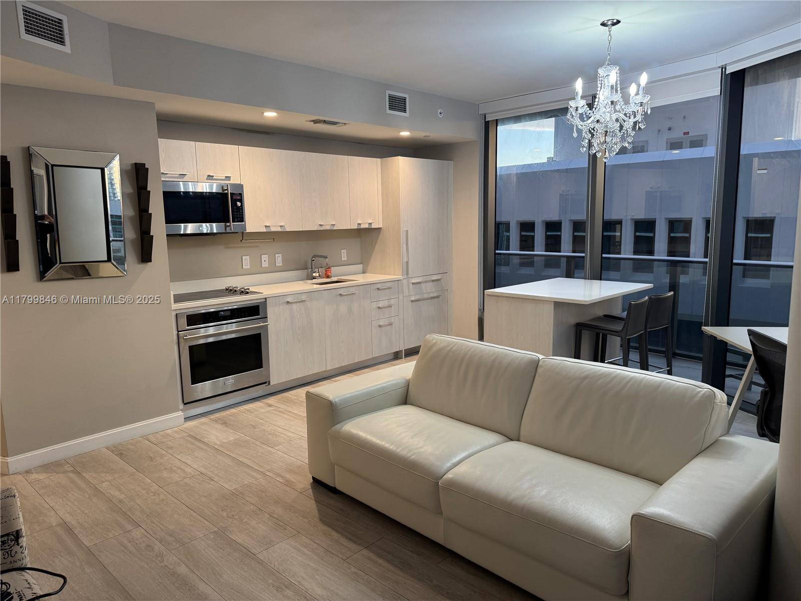 Miami, FL 33130,55 SW 9th St #2808