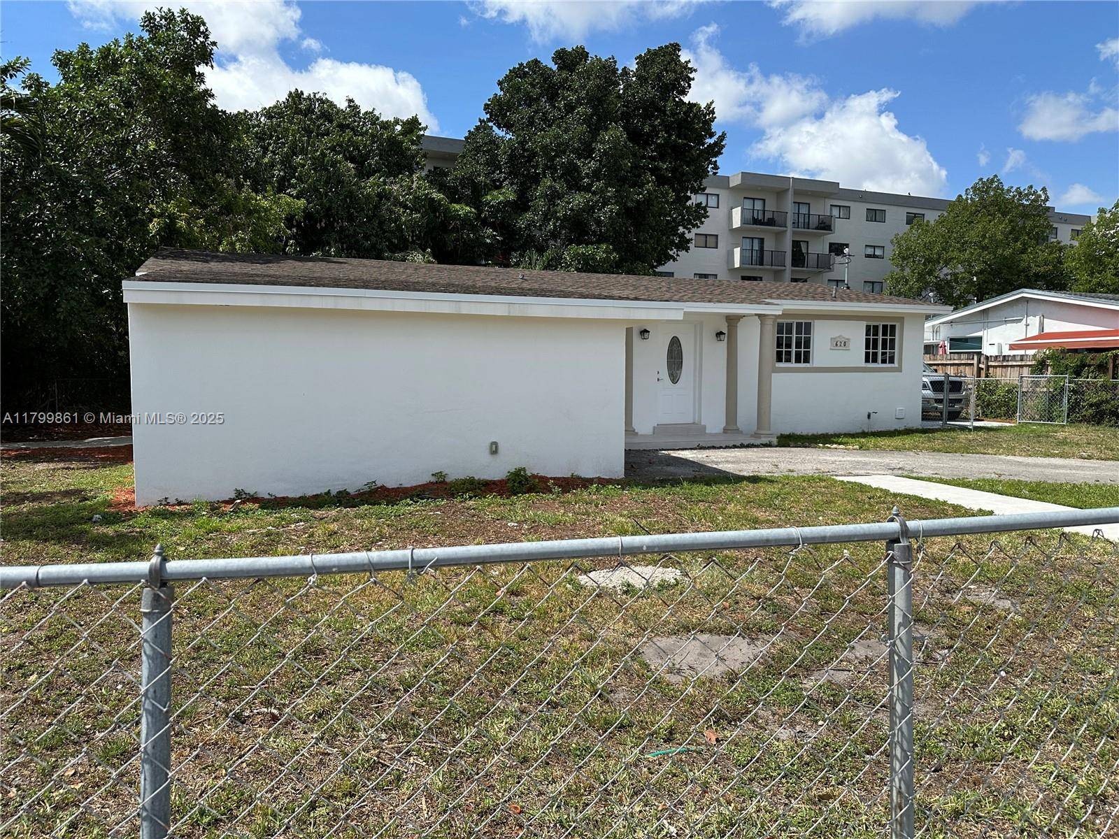 Hialeah, FL 33014,620 W 70th Pl