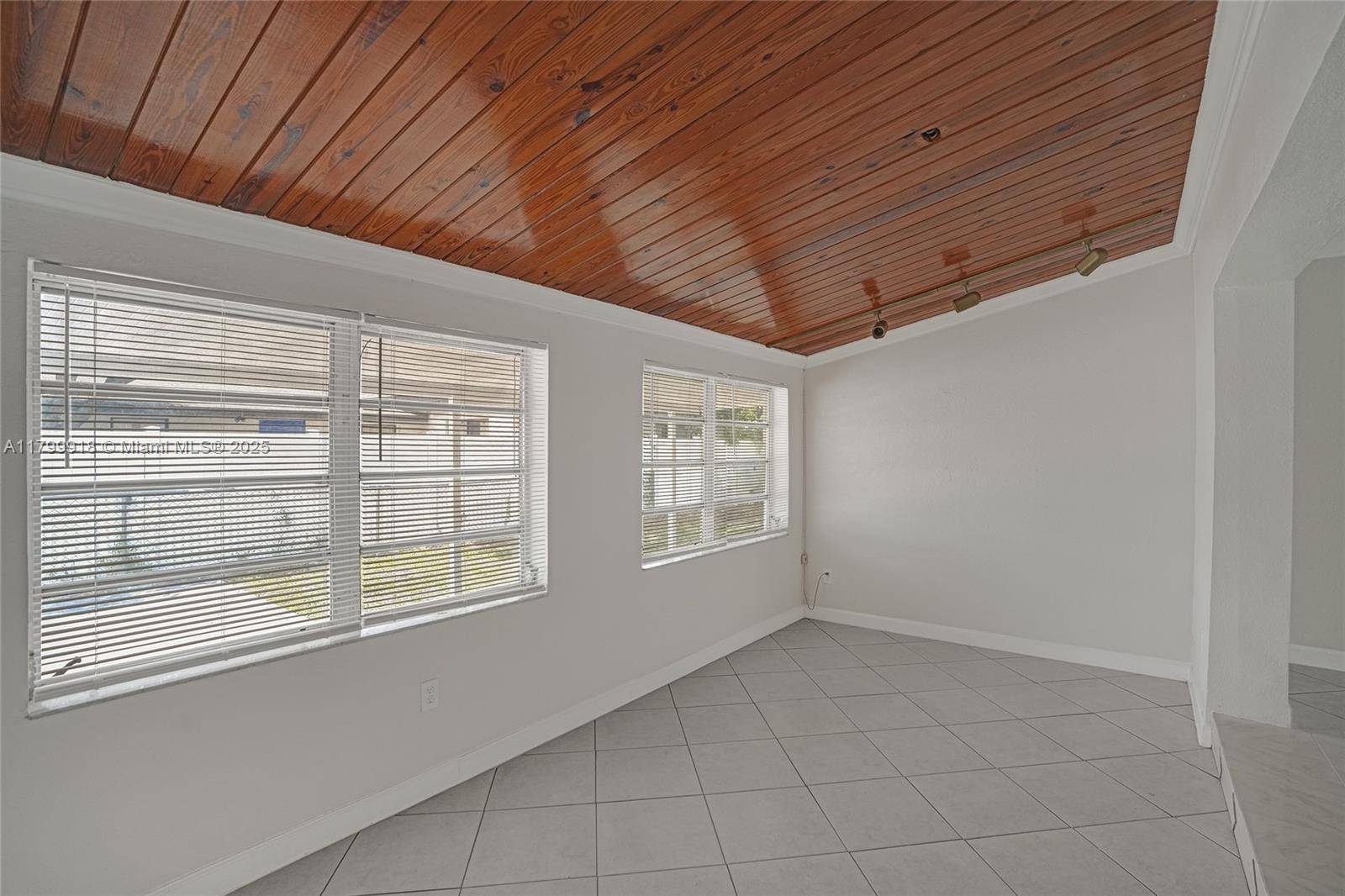 Miami, FL 33161,1251 NE 150th St