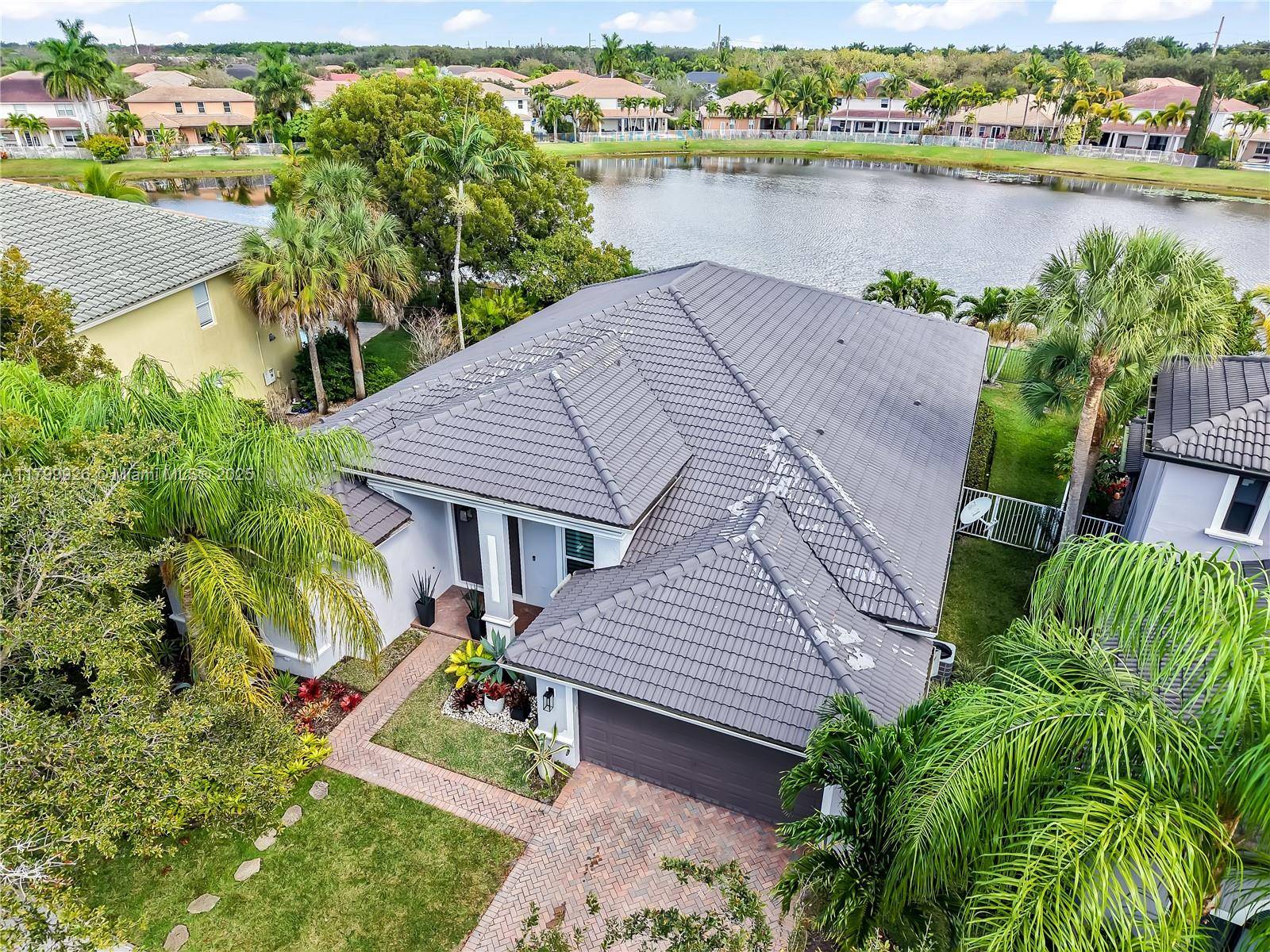 Weston, FL 33332,3816 W Hibiscus St #3816