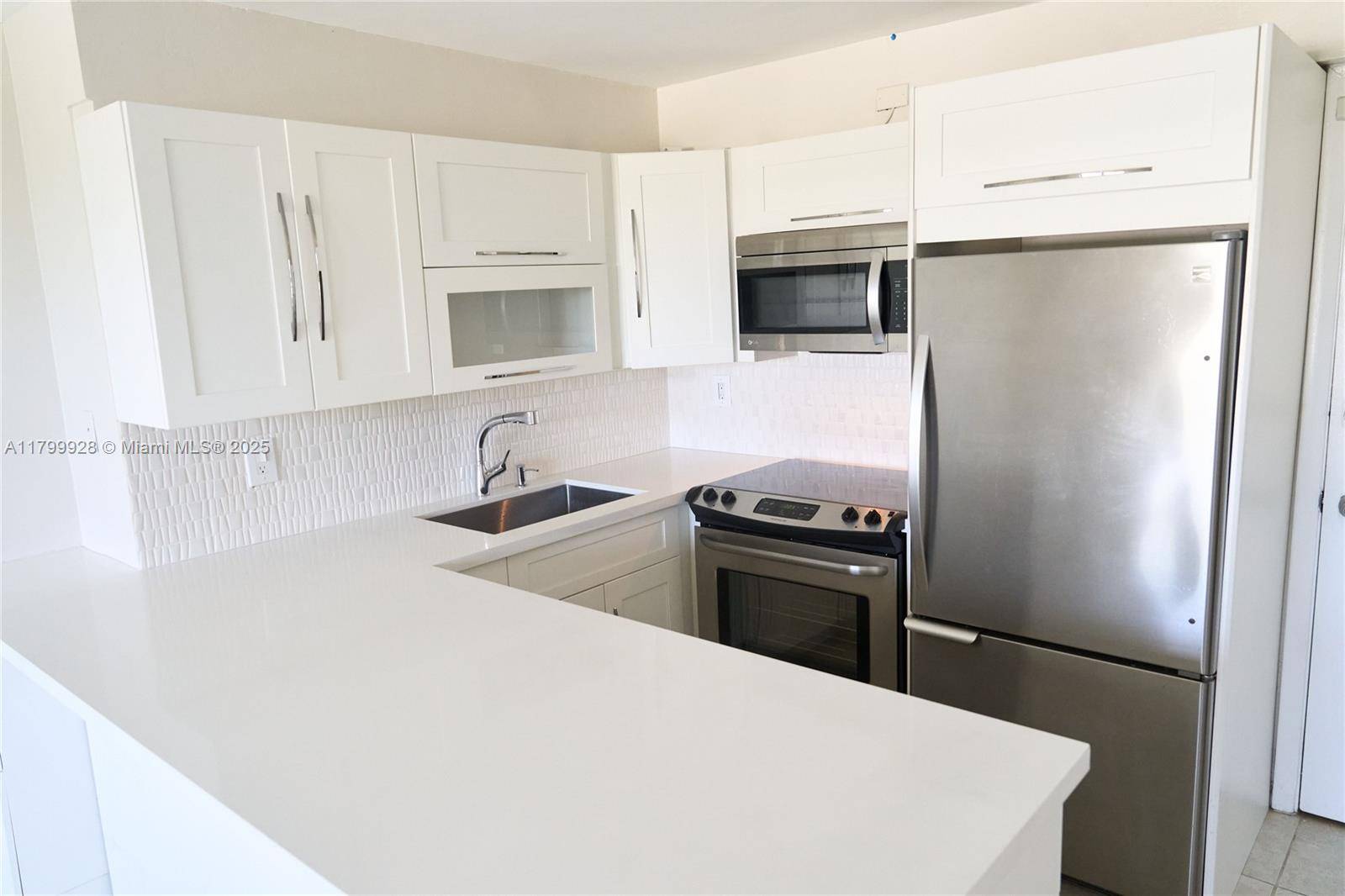 Fort Lauderdale, FL 33308,3000 N Ocean Blvd #407