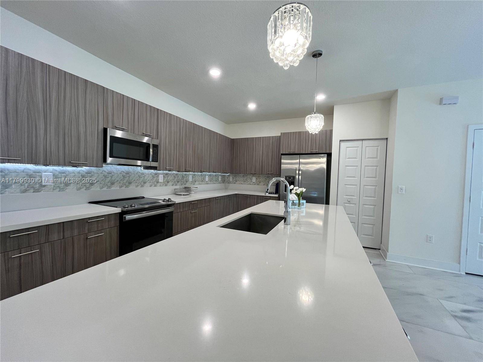 Doral, FL 33166,4745 NW 83rd Pkwy