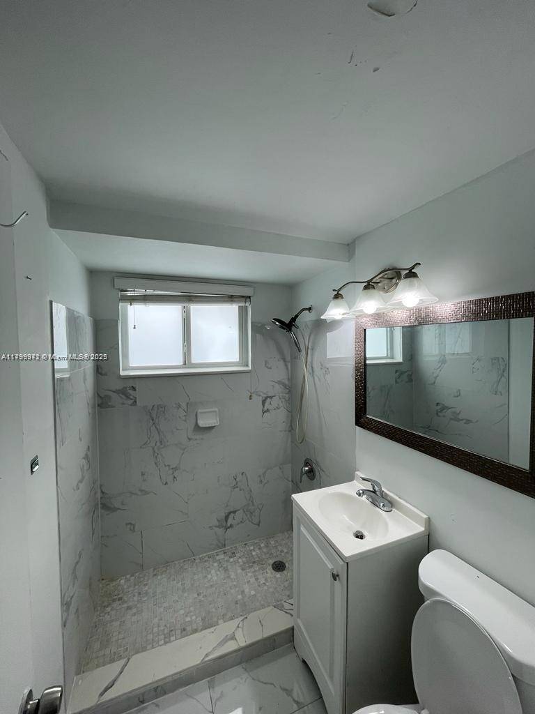 Miami Beach, FL 33141,7330 Harding Ave #15