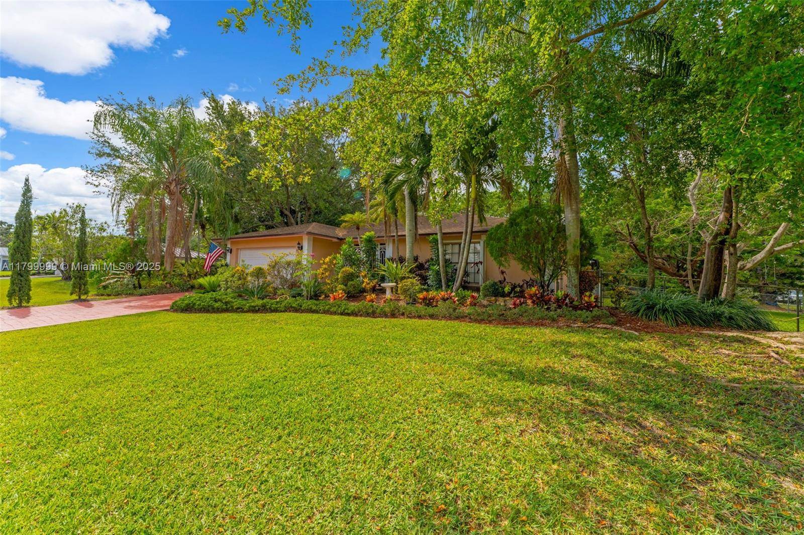 Palmetto Bay, FL 33157,8620 SW 181st St
