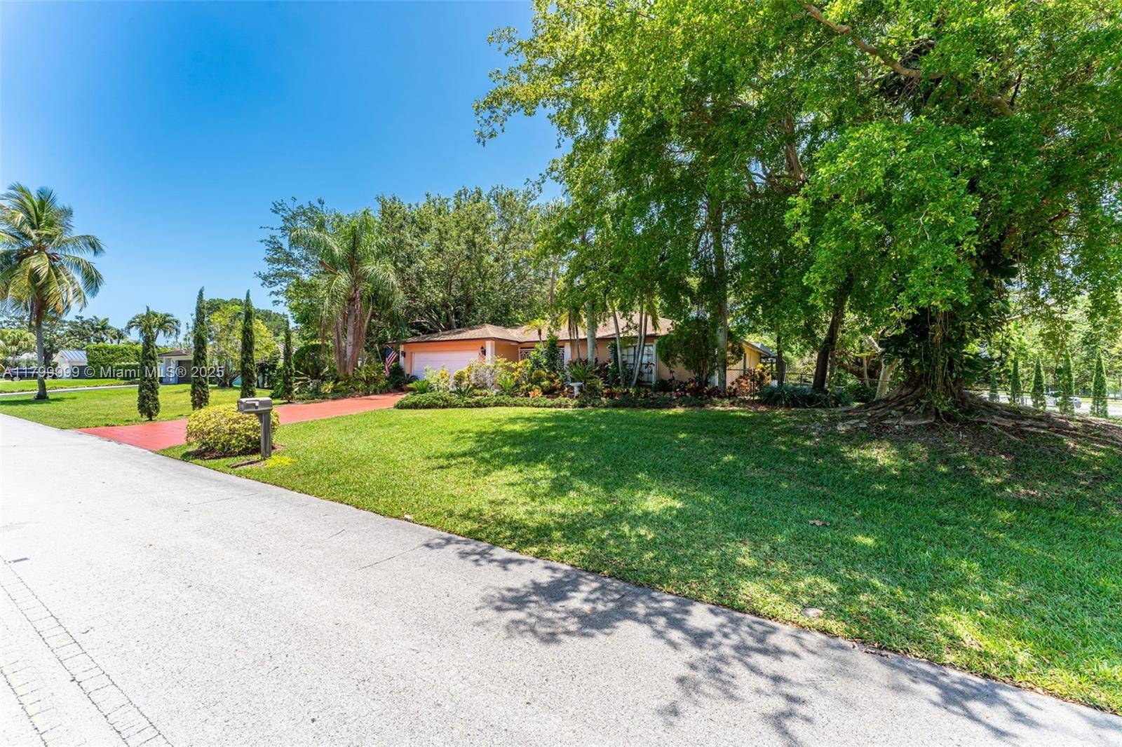 Palmetto Bay, FL 33157,8620 SW 181st St