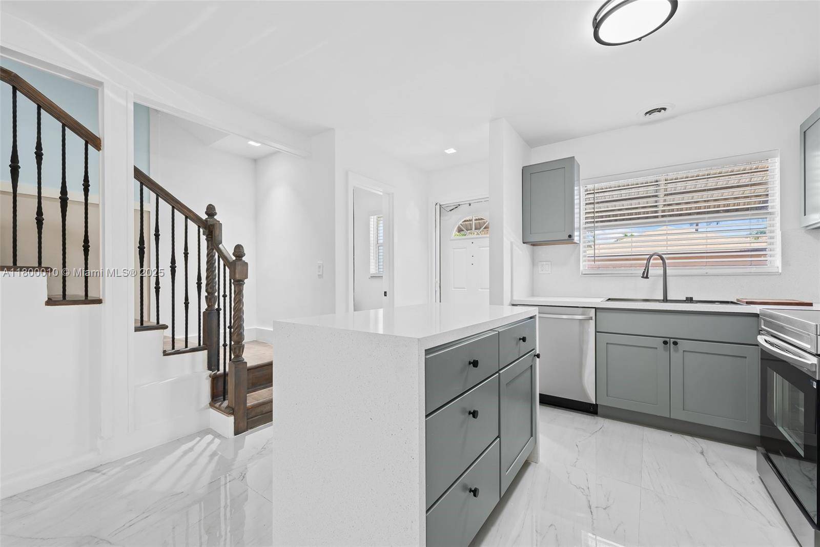 Dania Beach, FL 33004,450 SE 7th St #214