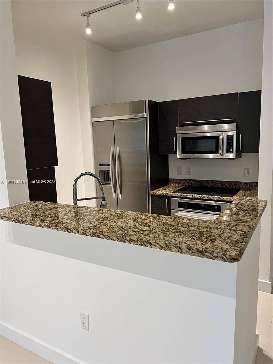West Palm Beach, FL 33401,550 Okeechobee Blvd #214