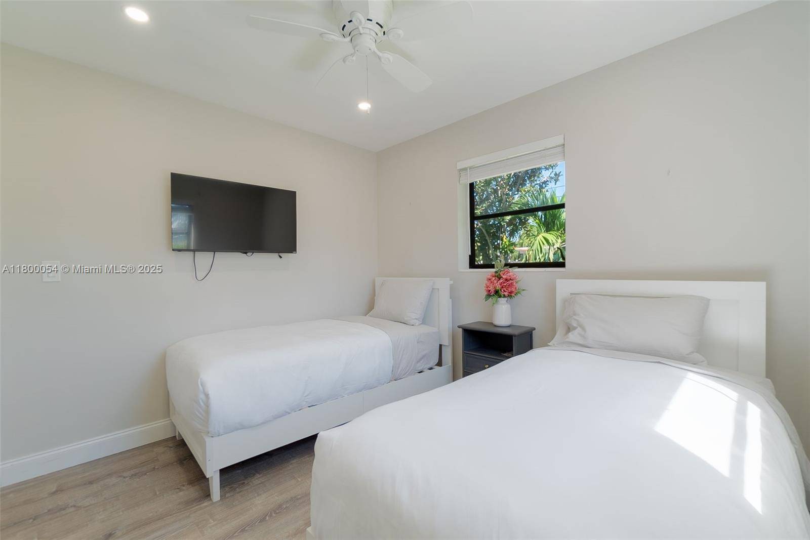 North Palm Beach, FL 33408,712 Tradewind Dr