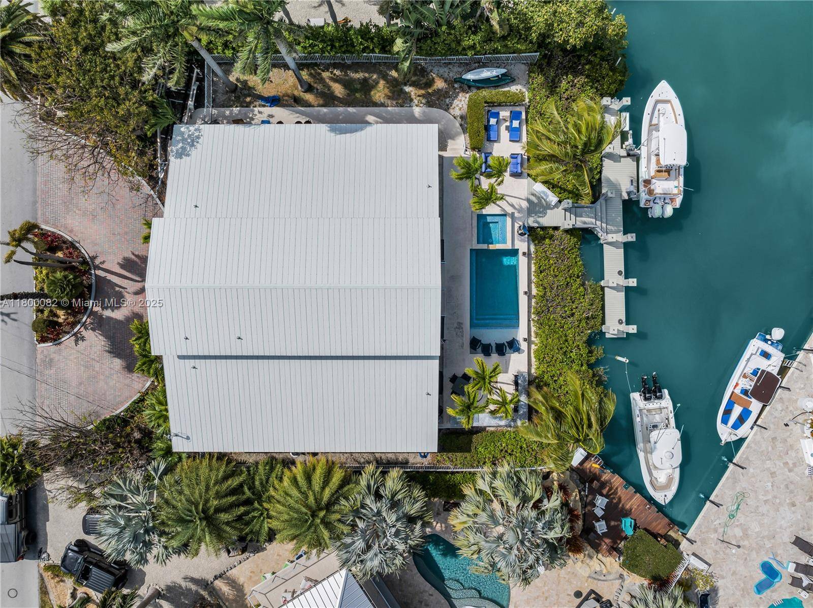 Key Colony, FL 33051,1220 Coury Dr
