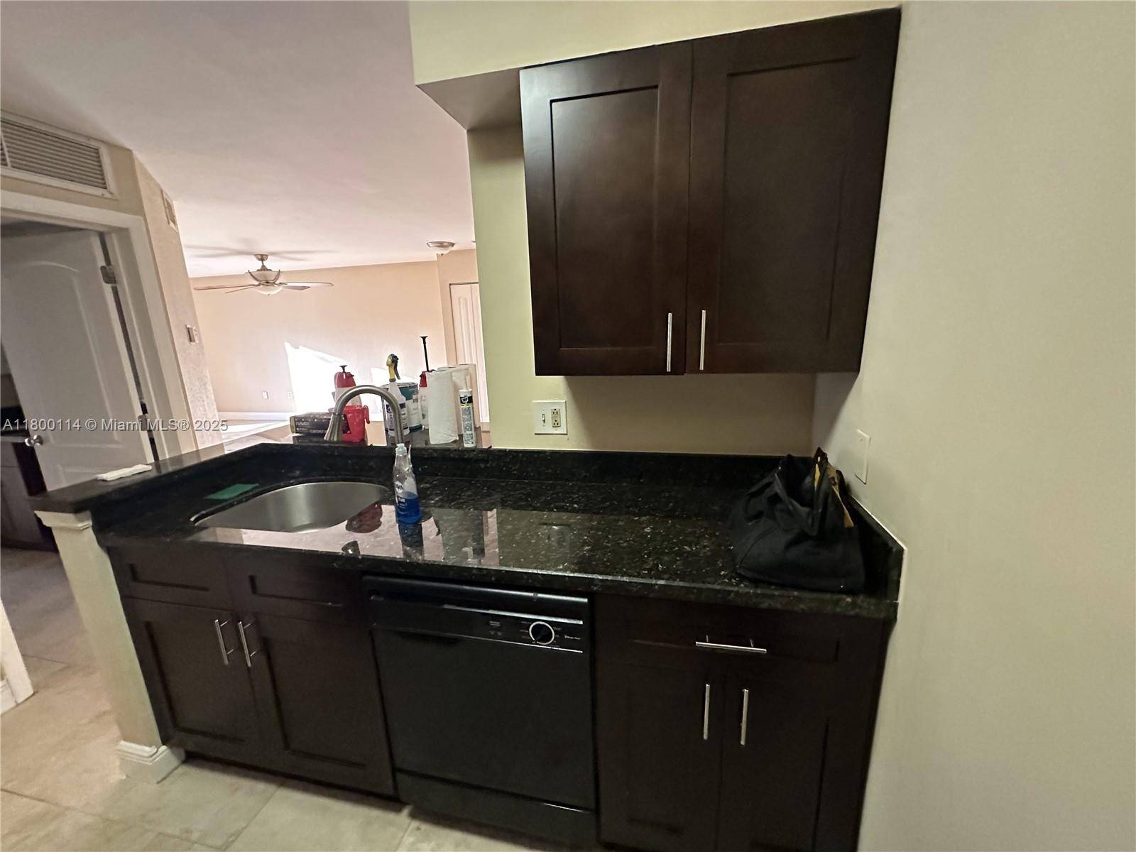 Oakland Park, FL 33309,2820 N Oakland Forest Dr #208