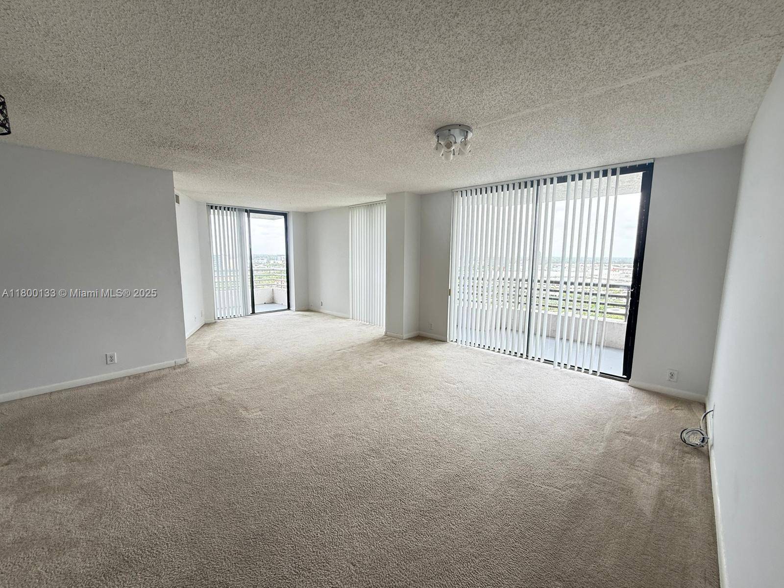Aventura, FL 33180,3300 NE 191st St #1801