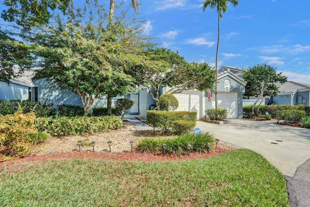 Tamarac, FL 33321,8465 Waterford Cir #8465