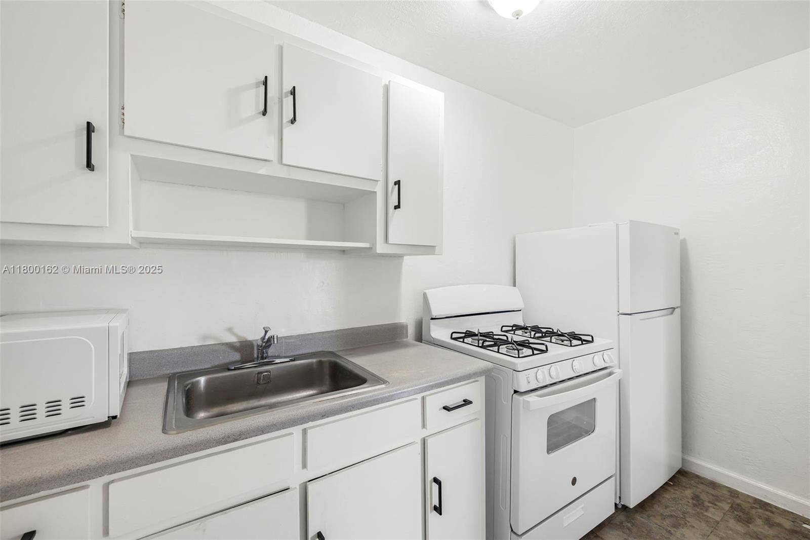 Miami, FL 33135,126 SW 18th Ave #5