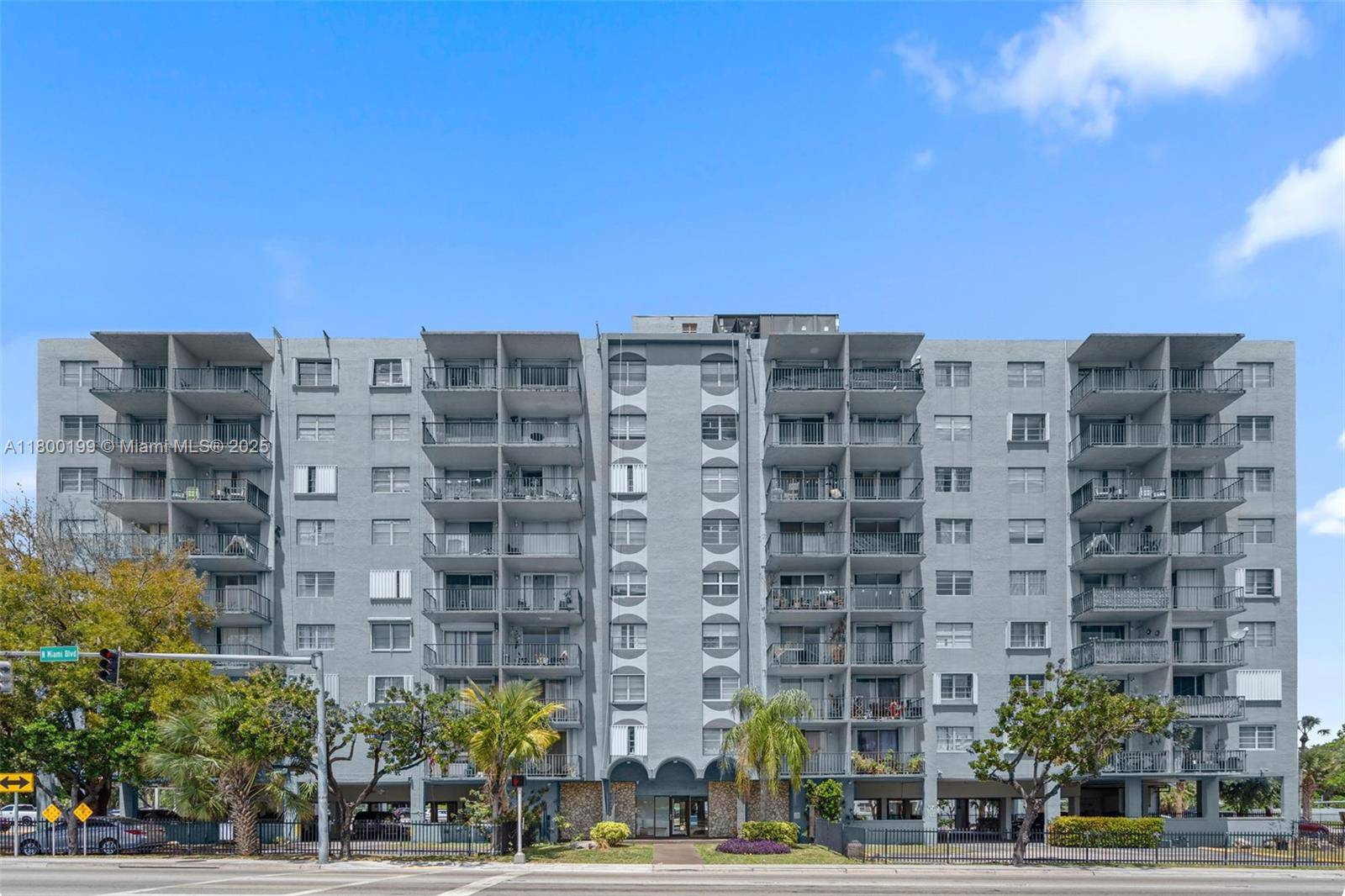 North Miami, FL 33161,1465 NE 123rd St #404