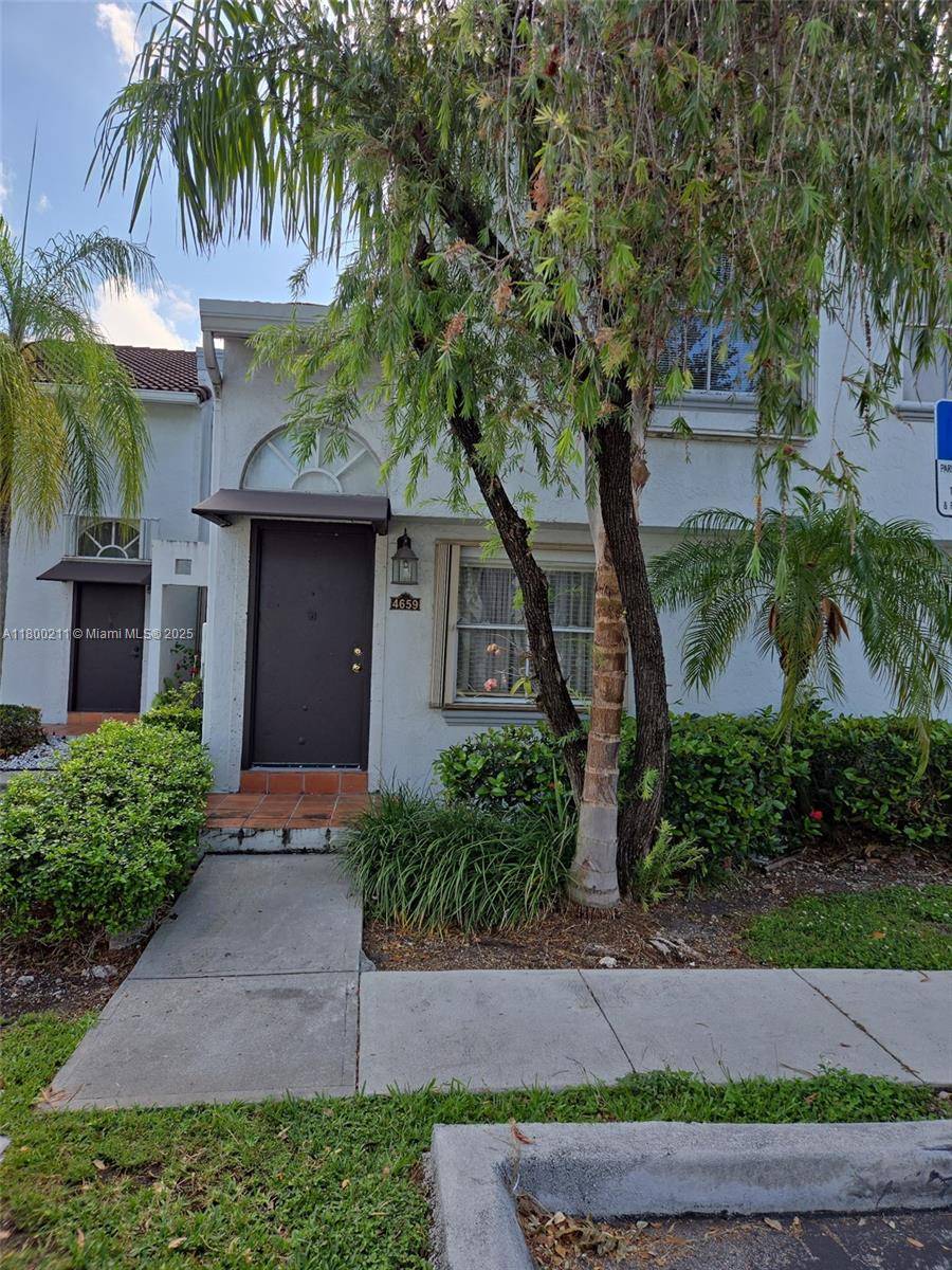 Doral, FL 33178,4659 NW 97th Ct #35