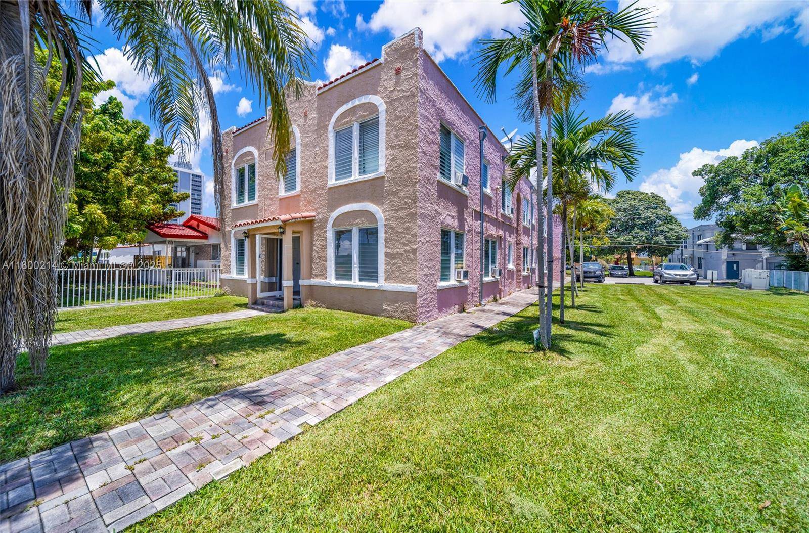 Hollywood, FL 33020,1621 Van Buren St