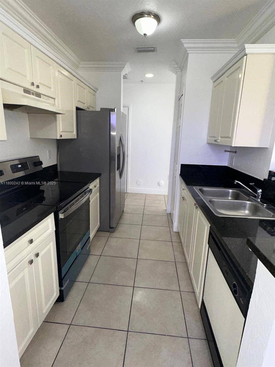 Cutler Bay, FL 33189,20930 SW 87th Ave #301