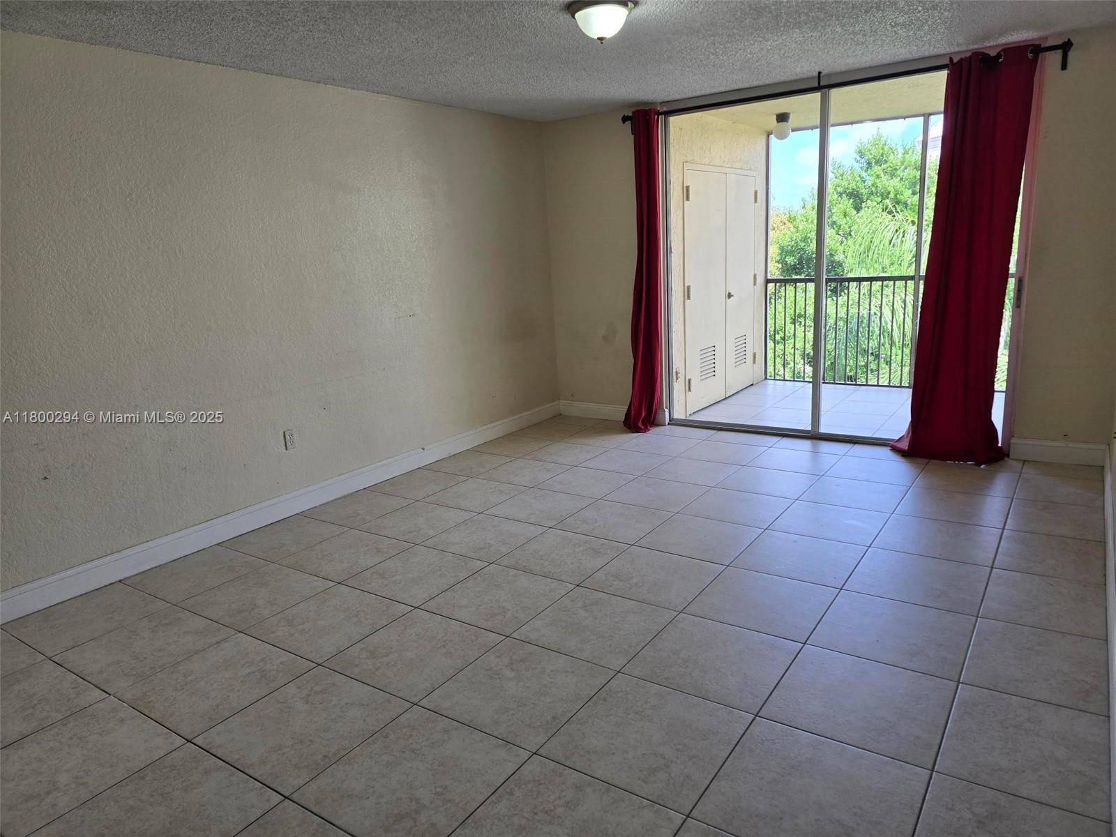 Doral, FL 33166,8255 Lake Dr #402