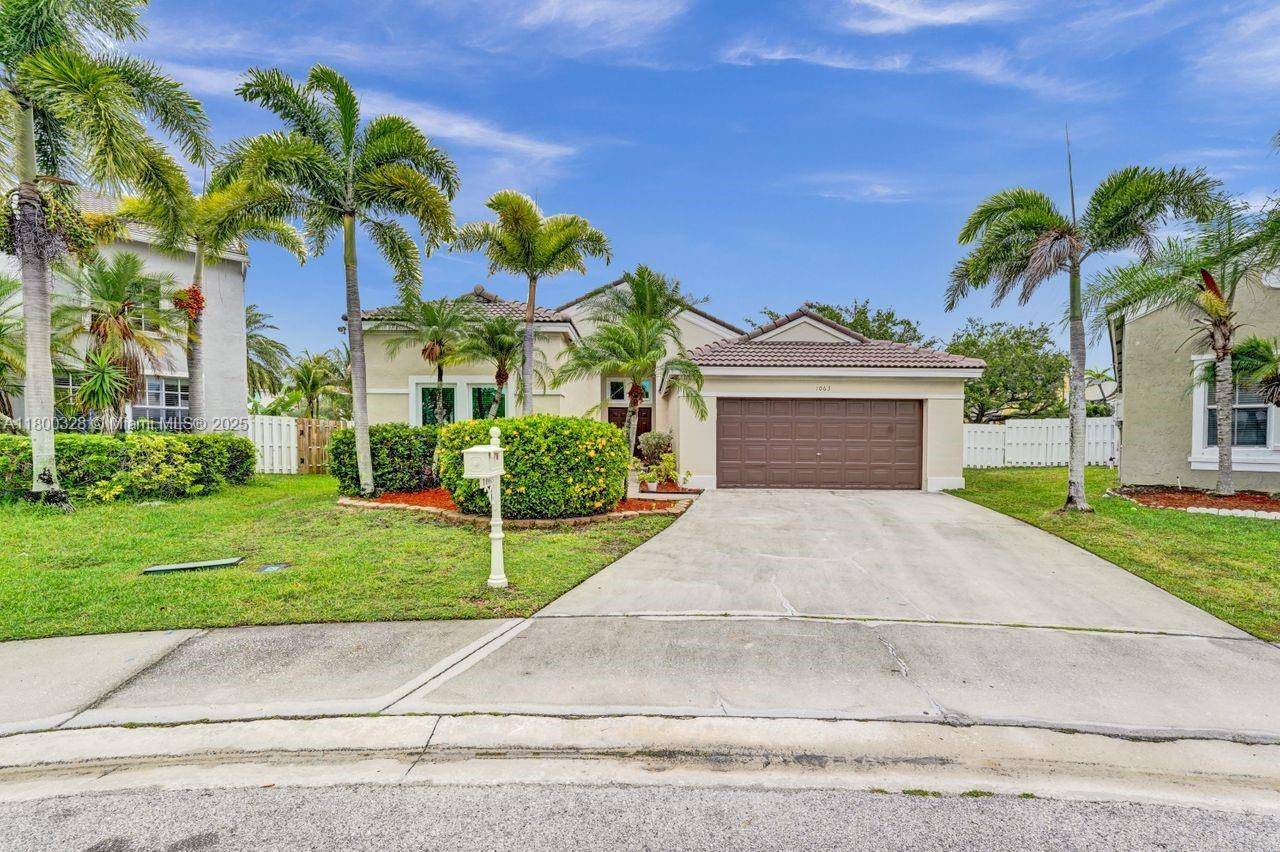 Weston, FL 33327,1063 Cedar Falls Dr #1063