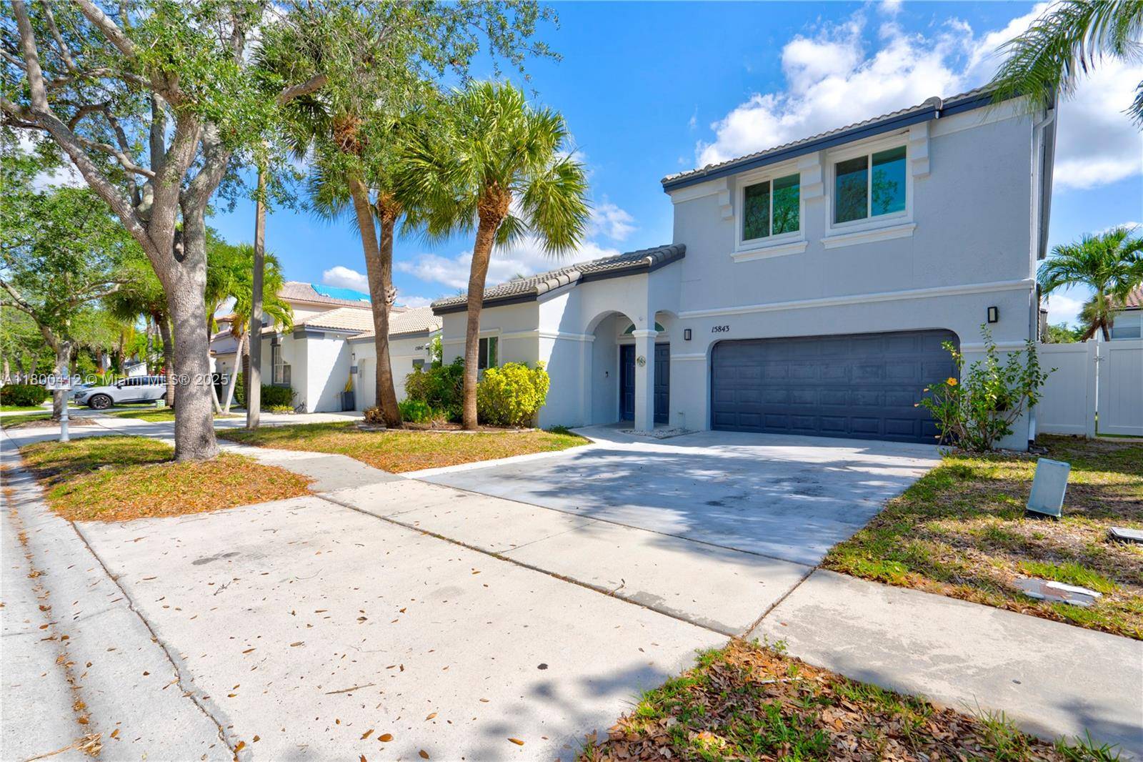 Pembroke Pines, FL 33028,15843 NW 10th St
