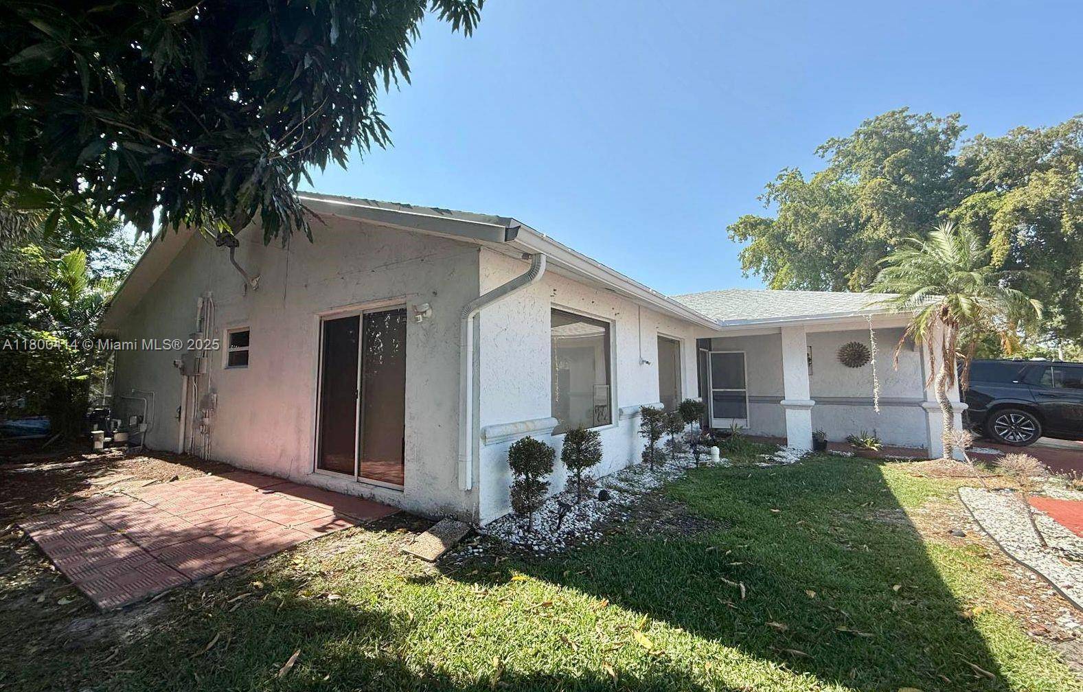 Tamarac, FL 33319,4909 Bayberry Ln