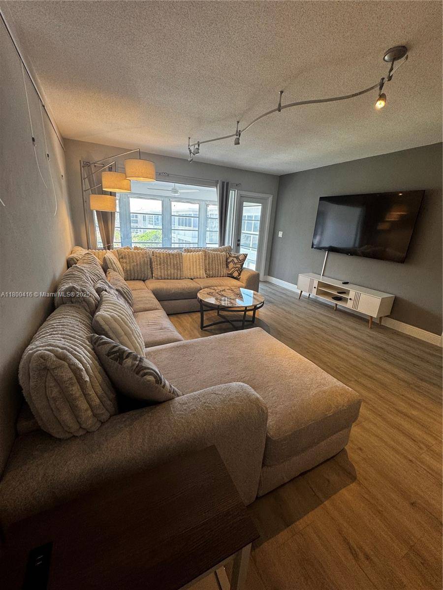 Fort Lauderdale, FL 33315,1000 SW 12th St #301