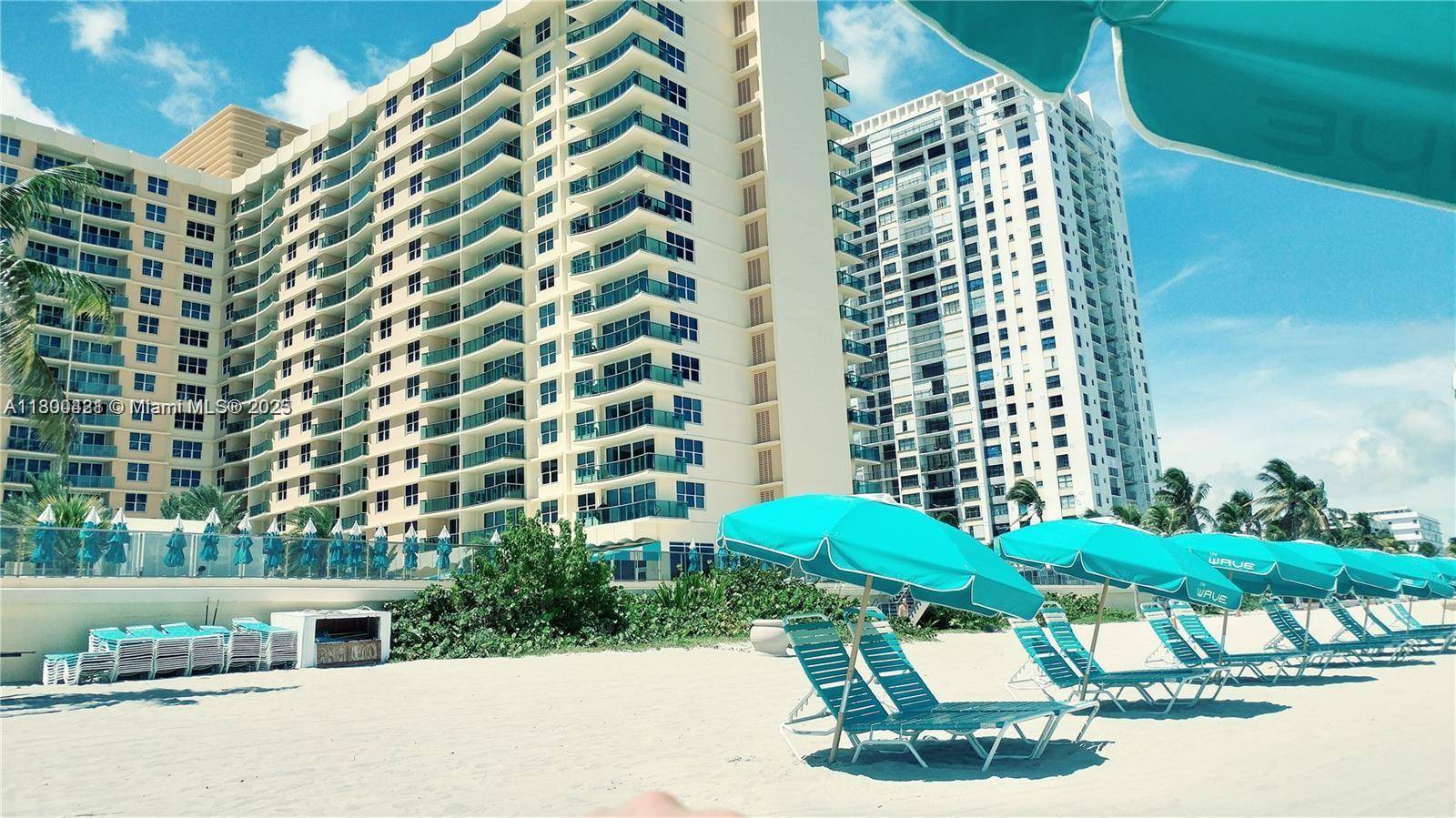 Hollywood, FL 33019,2501 S Ocean Dr #723