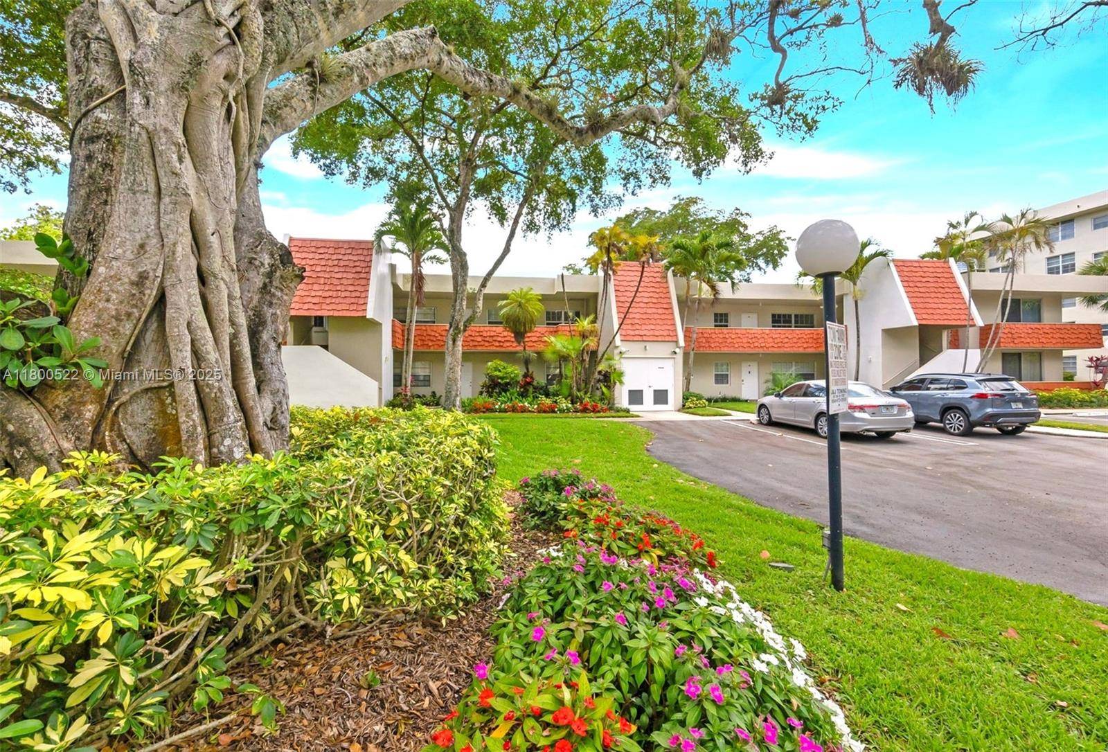 Pompano Beach, FL 33069,823 Cypress Blvd #204