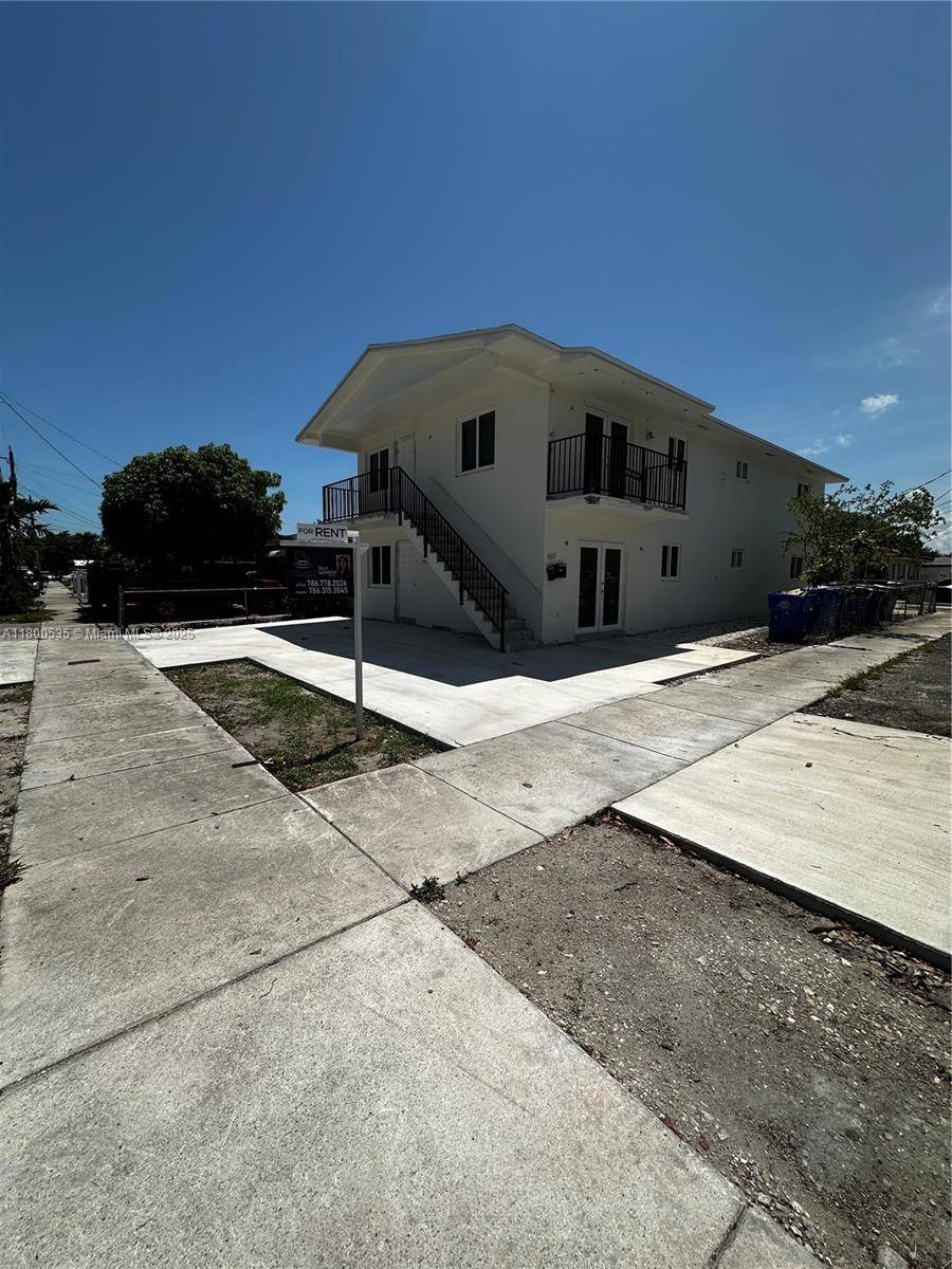 Miami, FL 33125,828 NW 23rd Ct #830