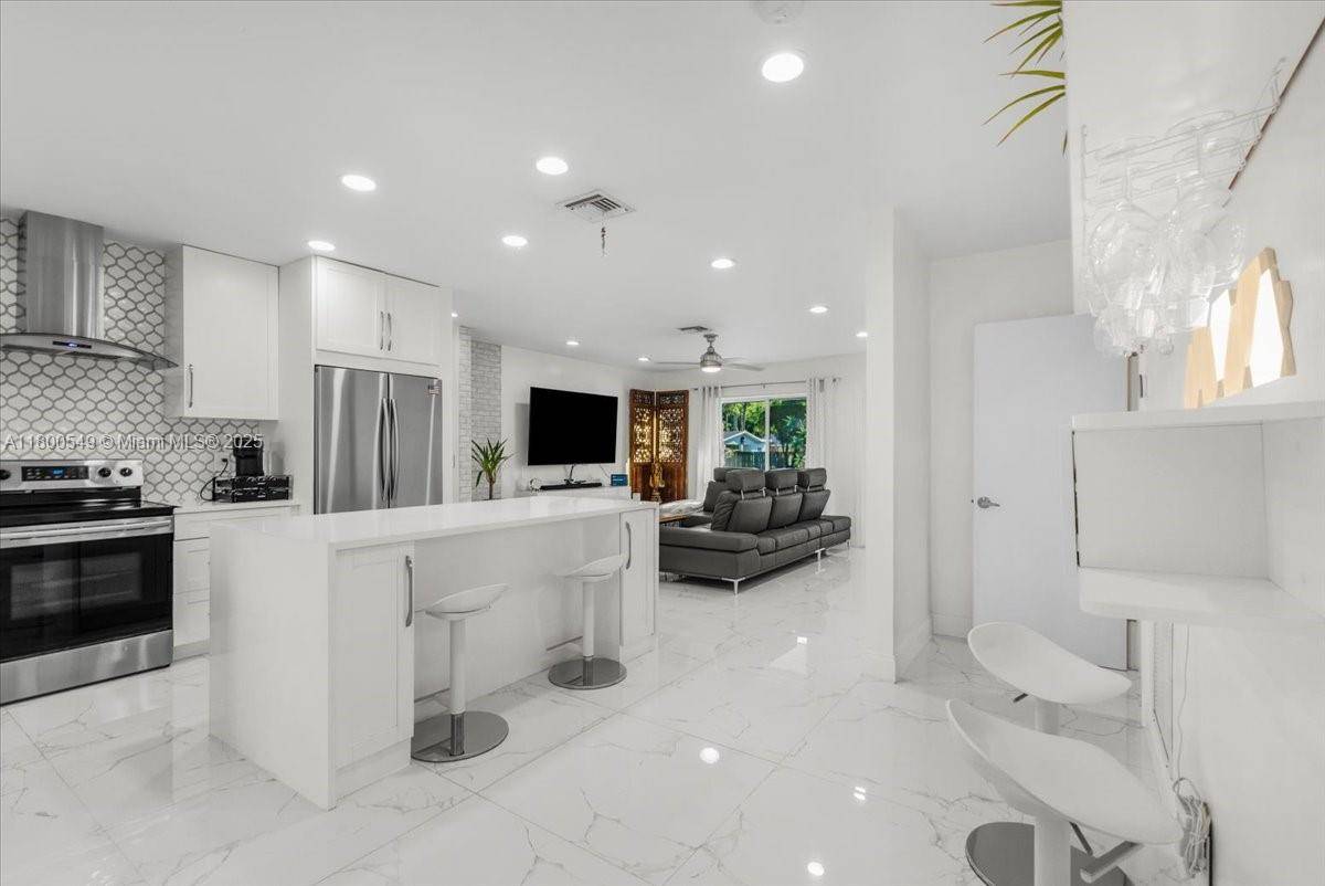 Oakland Park, FL 33309,4340 NW 19th Ave