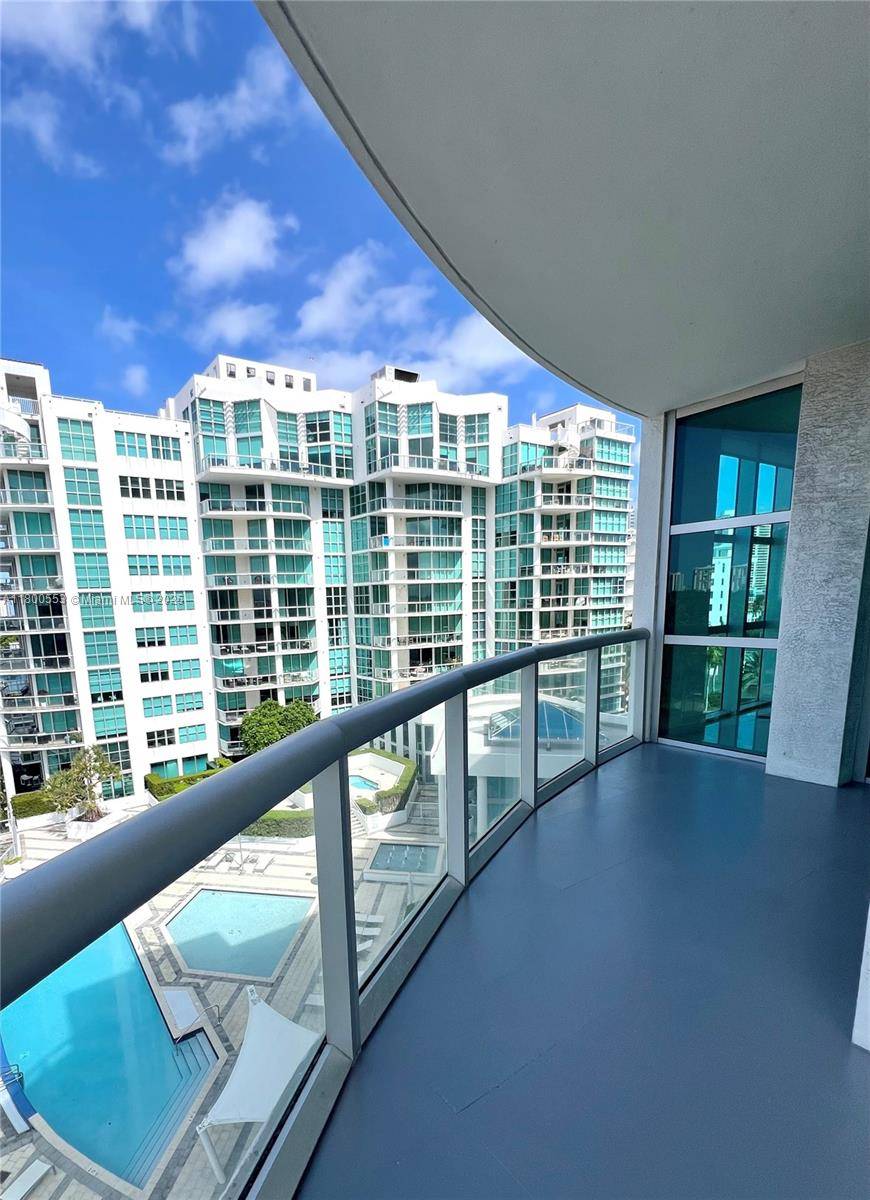 Aventura, FL 33180,3131 NE 188th St #1-801