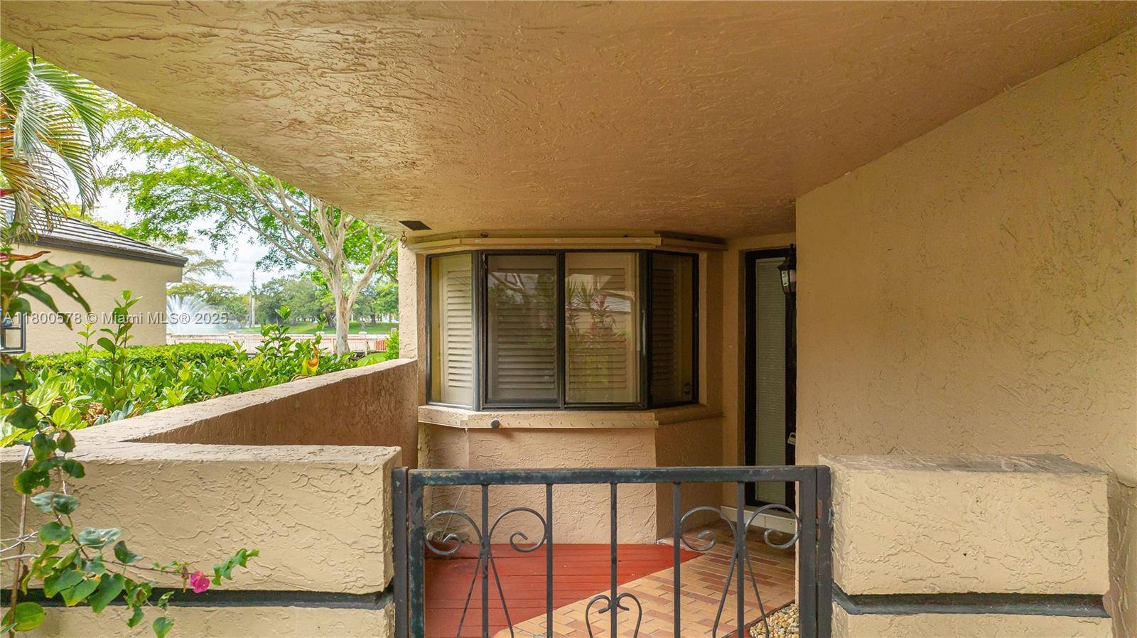 Plantation, FL 33324,9360 S Chelsea Dr S