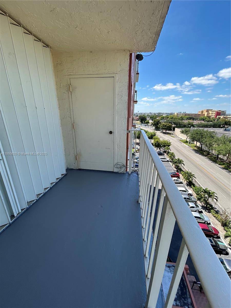 Hialeah, FL 33012,4675 W 18th Ct #806