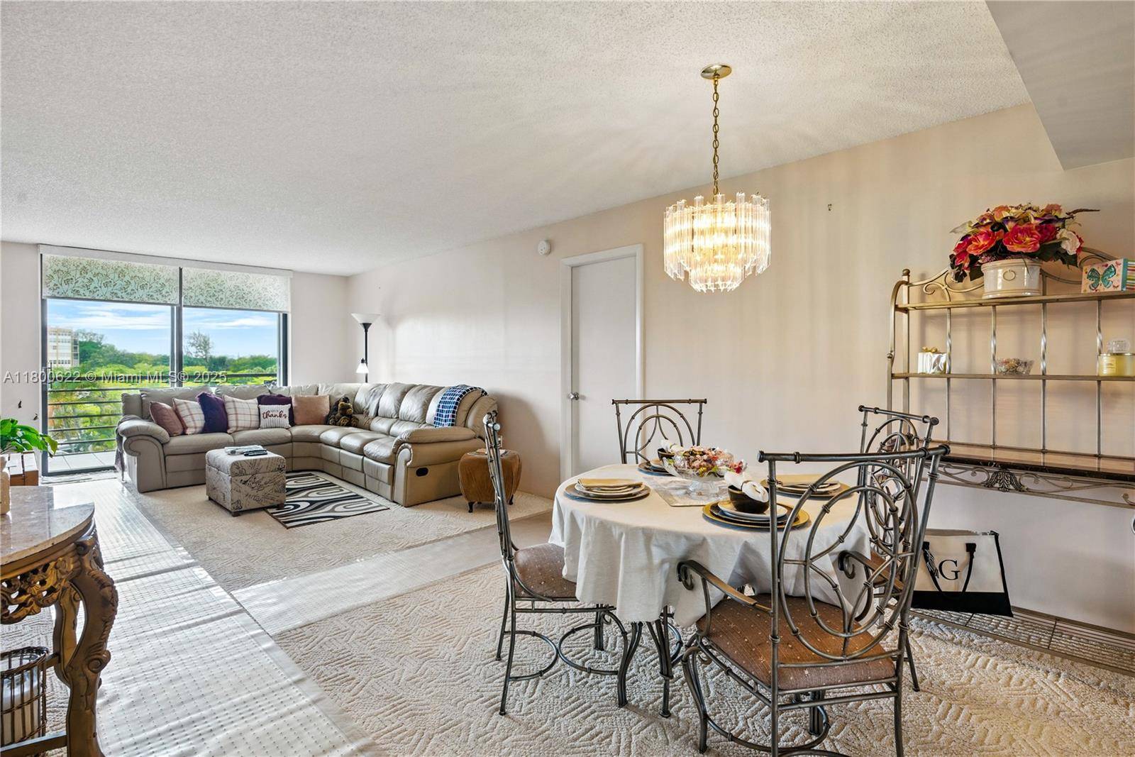 Pembroke Pines, FL 33026,1100 Saint Charles Pl #407
